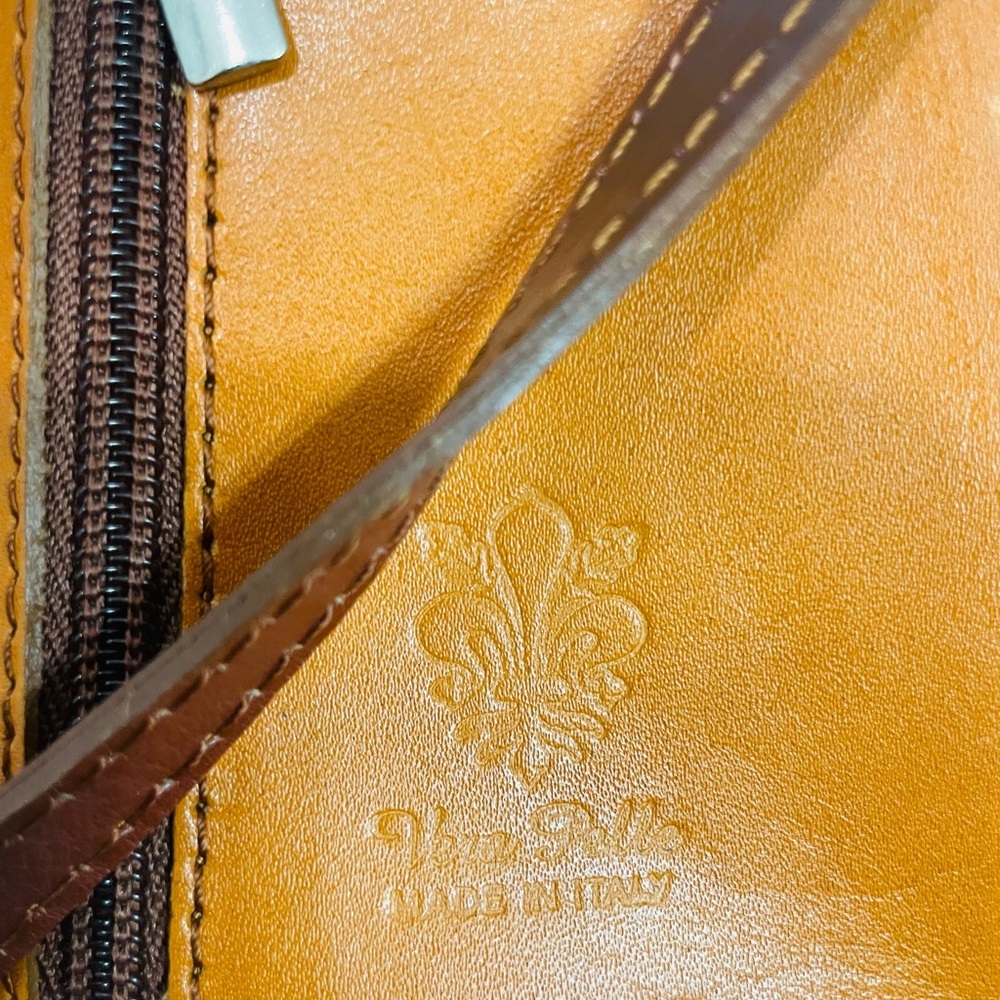 Vera Pella authentic Italian Leather Two-Tone  Leather crossbody Shoulder Bag - Picture 7 of 16